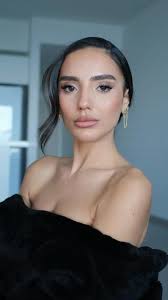 Sabrina Vidal's Instagram, Twitter & Facebook