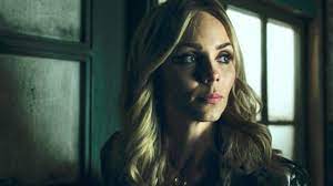 Laura vandervoort is dating a new boyfriend after several heartbreaks in the past. Laura Vandervoort Interview On V Wars Rabid And Age Of Dysphoria