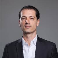 Rafael Giusti's Instagram, Twitter & Facebook