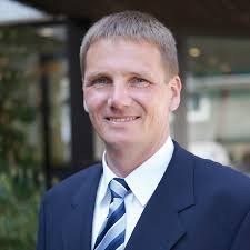 Kommunen stärken, lokale Akteure vernetzen, Sorgestrukturen entwickeln!