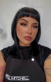 Bonnie Fenwick's Instagram, Twitter & Facebook