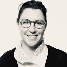 Laura Cerny's Instagram, Twitter & Facebook