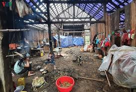 Eu sper să vă folosiți de modelul de propoziții găsit aici și să încercați să construiți singuri alte 10 propoziții. Sau Cac Tráº­n MÆ°a Ä'a Lai Chau Khuyáº¿n Cao NgÆ°á»i Dan Lá»£p Nha Báº±ng Mai Ton