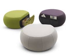Se si desidera il comfort di un letto in più all'interno di spazi ridotti e allo stesso tempo si vuole arredare la casa con semplicità, i pouf letto ikea, comodi e trasformabili in modo pratico e veloce, sono la soluzione ideale per le zone riposo dallo stile moderno. Pouf Contenitore Complementi Arredo