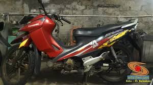 Tidak hanya sparemart motor, bukalapak juga menjual aksesoris motor lengkap untuk memenuhi kebutuhan modifikasi motor anda, diantaranya kaca spion, sticker, dan jok motor. Kelebihan Dan Kekurangan Motor Bebek Kawasaki Zx130 Setia1heri Com