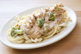 How To Make Simple Chicken Fettuccine Alfredo That Is To Die For Chicken Fettuccine Alfredo Chicken Alfredo Fettuccine Recipe Fettuccine Alfredo Recipes