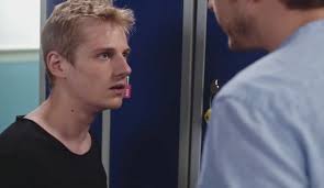 Le fantôme de cyril rochat !. Plus Belle La Vie Ce Soir Theo Fait Peur A Luis Resume Video De L Episode 4073 Pblv Du 29 Juillet 2020 Stars Actu