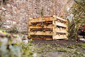 Mit unserer anleitung kompostieren sie von wer großen wert auf einen naturnahen garten legt, der sollte unbedingt einen komposthaufen anlegen. Kompost Anlegen Infos Anleitung In 4 Schritten Obi