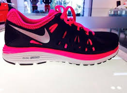 Black And Yellow Nike Tennis Shoes Black And Neon Pink Nike Running Shoes Pink Nike Shoes Pink Nikes Nike Shoes Girls Kids