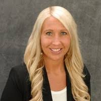 Amber Gifford's Instagram, Twitter & Facebook