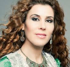 Explosion in Beirut: Oma spielt inmitten von Trümmern Klavier