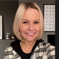 Leann Eden's Instagram, Twitter & Facebook