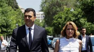Για να σκοράρεις σε κάθε αγώνα, ιδού τα κατάλληλα ποδοσφαιρικά παπούτσια, στην καλύτερη τιμή της αγοράς! Tzenh Mpalatsinoy Oi Dyo Se Ena Emfaniseis Ths Sto Pleyro Toy Syzygoy Ths