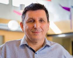 HOW CREATIVE LEADERS USE HIGH COMPUTE TRENDS TO POWER BREAKTHROUGHS IN  THEIR INDUSTRIES