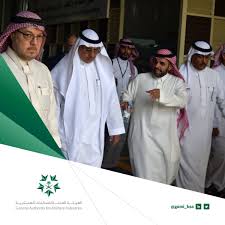 الهيئة العامة للصناعات العسكرية A Twitter زار سعادة نائب المحافظ لقطاع الصناعة م قاسم الميمني شركة التدريع للصناعات العسكرية حيث كان في استقباله رئيس مجلس الإدارة م فوزي بن أيوب صبري وقد