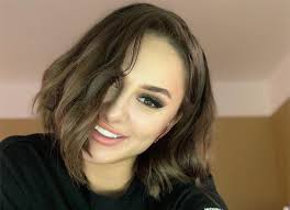 Born 22 august 1988) is a russian professional footballer who plays as a striker for fc zenit saint. Anna Dzyuba Biografiya Lichnaya Zhizn Muzh Semya Foto