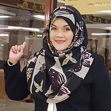 One of my old works i did for my english class presentation. Showbiz Apology Accepted Aishah Tells Vida