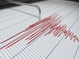 Ισχυρή σεισμική δόνηση μεγέθους 4,9 βαθμών της κλίμακας ρίχτερ, σημειώθηκε, σε υποθαλάσσια περιοχή της. Seismos Th Nyxta Me Epikentro Th Naypakto Paraskhnio Gr