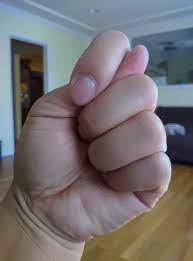 The chin flick is a nice italian way of saying you couldn't care less. What Is The Equivalent To Giving The Middle Finger In Chinese Culture How Does This Differ From Western Culture Quora