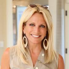 Deborah Srb's Instagram, Twitter & Facebook