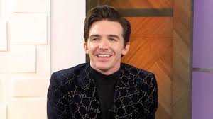 Drake & josh actor drake bell has been accused of emotional and physical abuse. Drake Bell Says Amanda Bynes Always Had A Passion For Fashion Design Exclusive Youtube