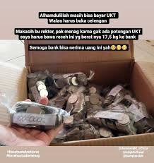 Hidup itu jangan banyak gaya, tapi banyak uang. Tak Punya Uang Mahasiswa Bayar Ukt Pakai Uang Receh Seberat 17 5 Kg