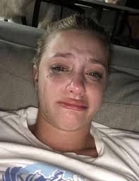 I'm single and honestly... I hate it. Tired of crying alone at home, with  no one to talk to. I just want a good, honest man who doesn't play games or  break