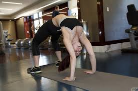 Similarly, get into a routine of stretching regularly. Horny Amateur Jazz Reilly Stretches And Gets Nip Slip In The Gym Amateur Babe R18hub