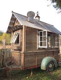 Shed Inspiration 12 Recycled Reclaimed Eco Friendly Structures Webecoist Chicken Coop On Wheels Tiny House On Wheels Chicken Coop Pallets