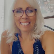 Maureen Meeks's Instagram, Twitter & Facebook