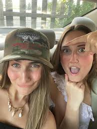 Unplug, connect, and create art 🤍✨ it's what our soul is searching for in  a world that is so hurried. My goal for Sarah Lucille Creative Experiences  is to give people the