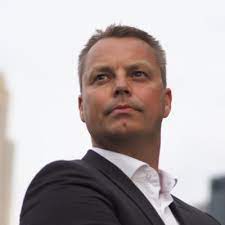 Postnummeret til denne adressen er 1358, fylket er akershus og kommunen er bærum. E04 Geir Oivind Gulliksen Ceo I Crayon As Er Usa Et U Land I Gucci Belte By Raiona Teknologiledelse A Podcast On Anchor