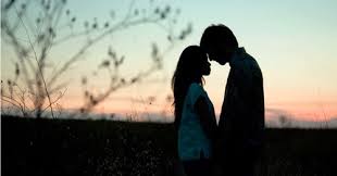 Walaupun wanita cuek bisa dibilang sedikit susah dimengerti karena sikapnya yang acuh dengan lingkungan sekitar, tetapi sebenarnya mereka memiliki sifat peduli juga. Untuk Wanita 20 Tips Membuatkan Lelaki Jatuh Cinta Kepada Anda