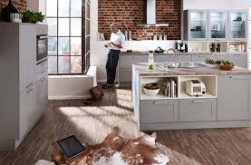 In anthrazit, optiweiß oder taupe deckplatte: Pflegeleichte Kuchenfronten Welche Materialien Holz Kunstoff Lack Glas Edelstahl Sind Einfach Zu Reinigen Kuchenfinder