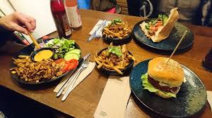 Berlin attila hildmann vor eigenem restaurant angegriffen. Zweite Runde Abendessen Picture Of Vegan Snackbar 2 By Attila Hildmann Berlin Tripadvisor