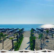 Sipas relacionit të siguruar nga report tv, këshilli bashkiak i durrësit kërkon subvencionimin e plotë të tarifës hyrëse nga qeveria për një afat 10 vjeçar duke argumentuar se buxheti i bashkisë nuk e Palmat Porto Romano Facebook