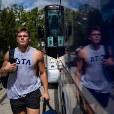 AJ Henderson (@bigfudgephoto) • Instagram photos and videos