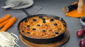 Maybe you would like to learn more about one of these? Sfiziosa Frittata Al Forno Con Salsiccia Cavolo Cappuccio E Anelli Di Cipolla Rossa