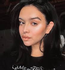 Amber Mora's Instagram, Twitter & Facebook