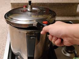 Molti di noi hanno poco tempo per cucinare un buon pasto alla fine della giornata. 4 Modi Per Usare Una Pentola A Pressione Wikihow