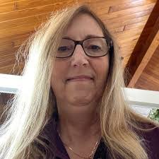 Denise Rizzo's Instagram, Twitter & Facebook