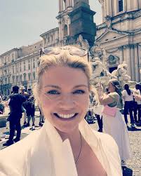 Having the best time in Rome with my favorite teenager, my son. ❤️🇮🇹 A  huge thanks to my old friend and former #FoxNews colleague Juliet Huddy  @jetsetjuliettravels for arranging our last minute