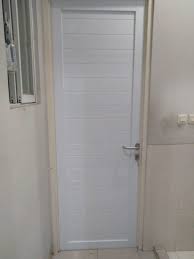 Pintu kamar mandi pvc, adalah jenis bahan pintu berikutnya yang dapat anda gunakan. 5 Jenis Material Pintu Kamar Mandi Sekaligus Plus Minusnya Harga Mahal Belum Tentu Tahan Lama