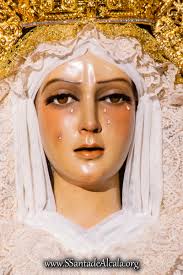 En imágenes: Nuestra Señora de la Esperanza ataviada de luto