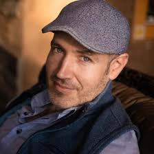 Ya se está preparando la nueva edición del analisis del libro  #elsutilartequeteimporteuncarajo, de Mark Manson no te lo vayas a perder...  Soon the New...