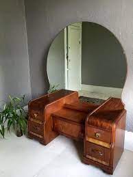 Want to sell it, needs some retouching. Moving Sale Art Deco 1930 S Waterfall 5 Drawer Vanity Dresser With Original Bakelite Hardware And Shabby Chic Dresser Art Deco Dresser Shabby Chic Furniture