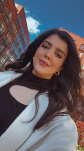 از شما در داستانی نام برد❤️✨ آیدا از شما در داستانی نام برد من این همه واست  تکس گذاشتم بی معرفت نه فالوم کردی نه لایک 🫠🥹