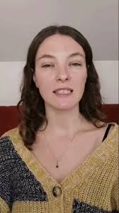 How do different clinicians approach chronic UTI?