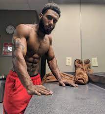 inside jamari fox