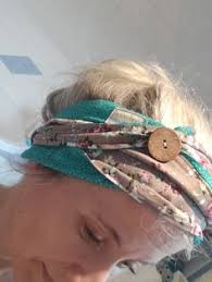 Hallo so ich habe gestern ein stirnband gemacht ,ist eigentlich schön geworden meine ich.aber ich weis nicht ich glaube ich sehe aus als wenn ich eine kopf. 36 Wickelhaarband Ideen Wickeln Stirnband Schnittchen